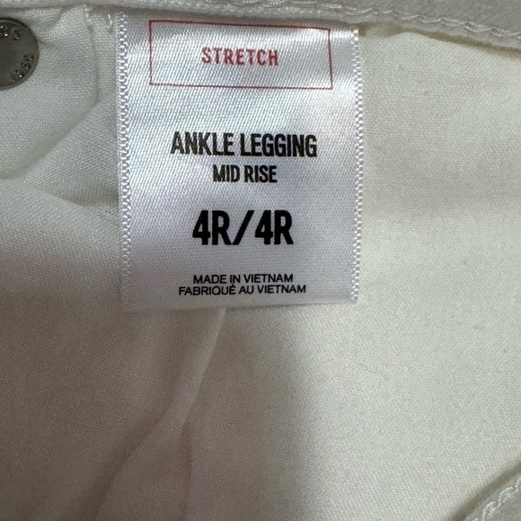 Express White mis rise Distressed straight Leg Jeans Stretch Raw Hem Women’s 4 - Picture 11 of 16